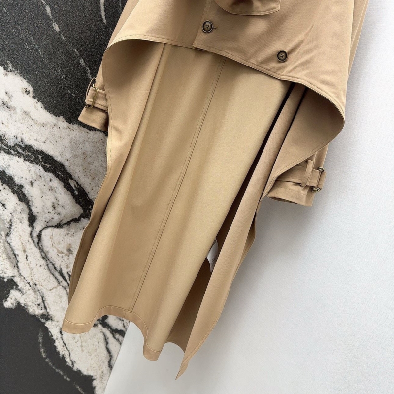 Bv*b*rry outwear